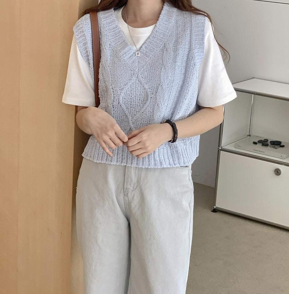 새상품) 부클 니트 베스트 조끼 스카이블루 쇼퍼랜드 크림치즈마켓