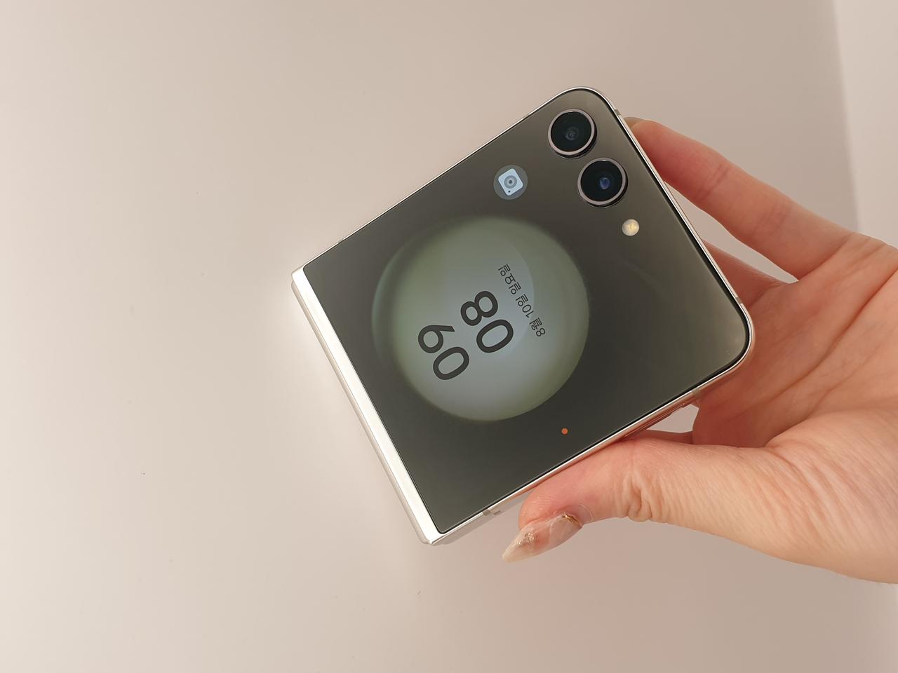 갤럭시 Z플립5 5G 512기가 화이트 S급 판매합니다-F731N