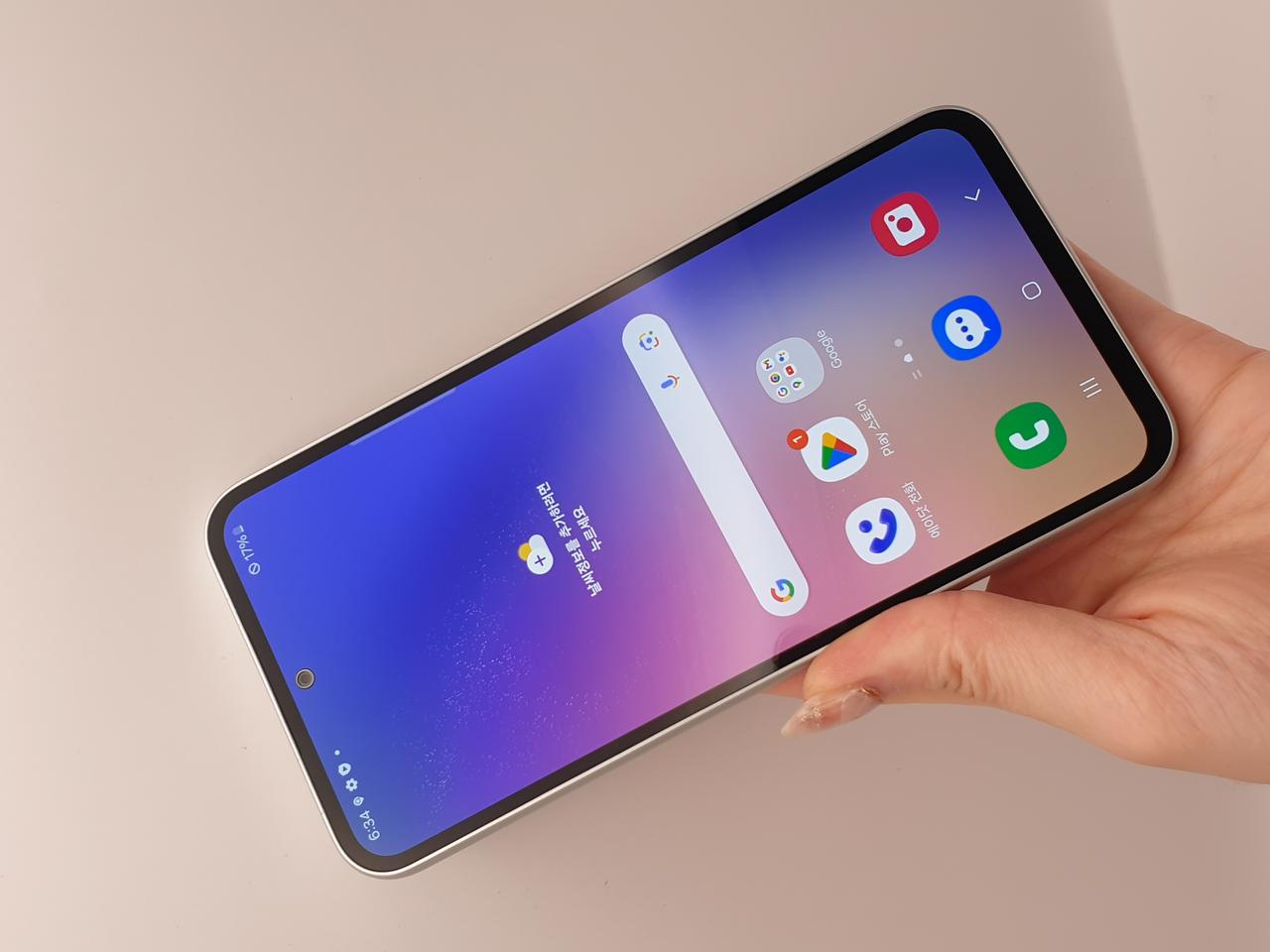 갤럭시 퀀텀4 화이트 128기가 판매합니다-A546S