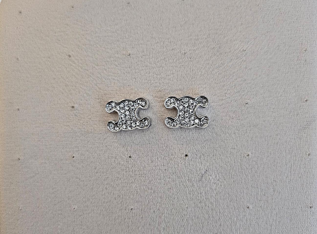 셀린느 업사이클링 트리오페 은장 귀걸이