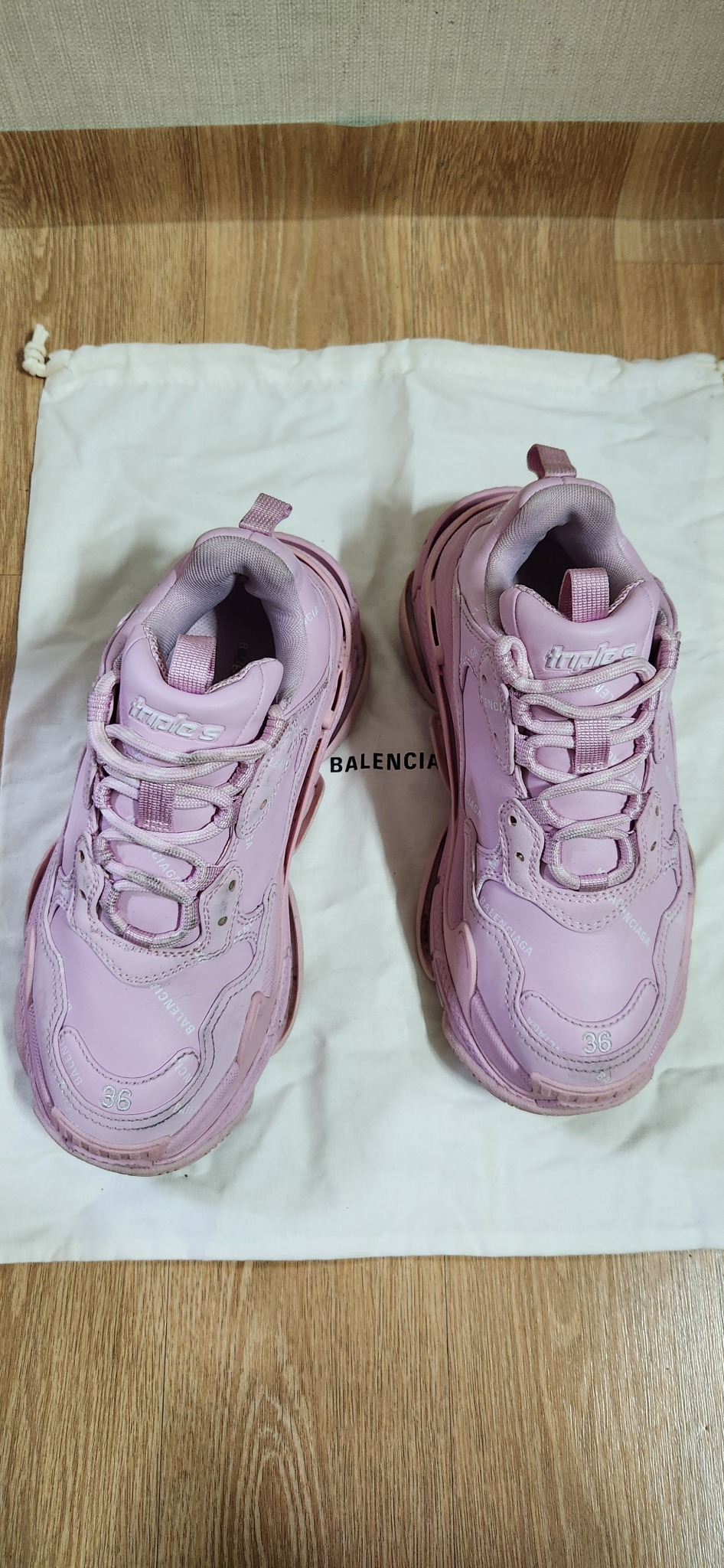 (36/235)발렌시아가 트리플S 핑크 스니커즈