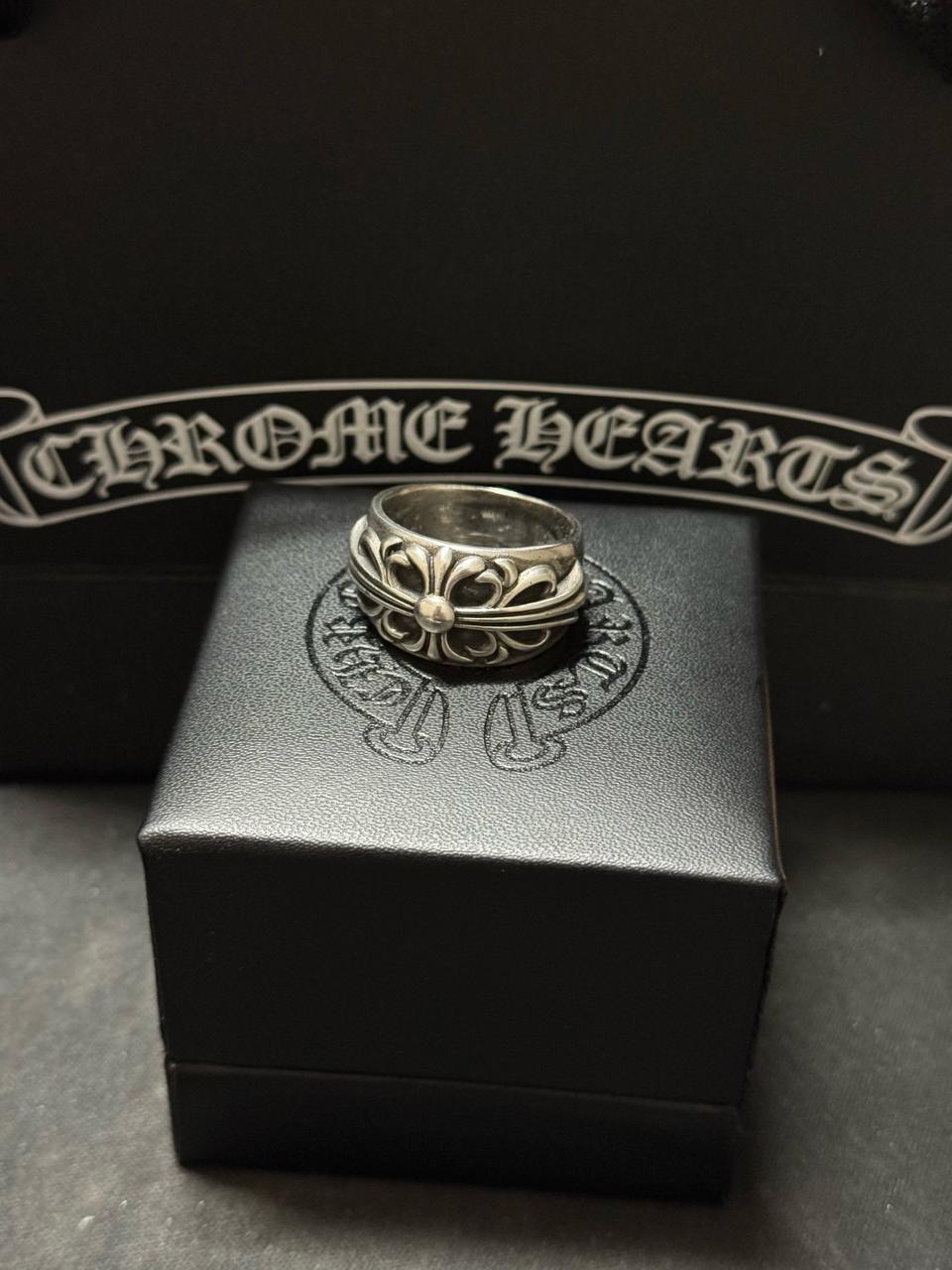 크롬하츠 플로랄 크로스링 19호