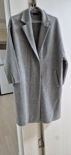 베네통 니트 코트팝니다ㅡ77까지