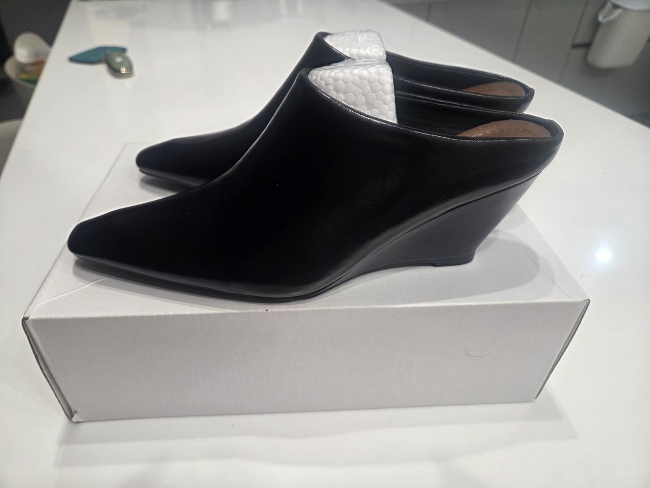 스퀘어스틸레토  웨지뮬힐