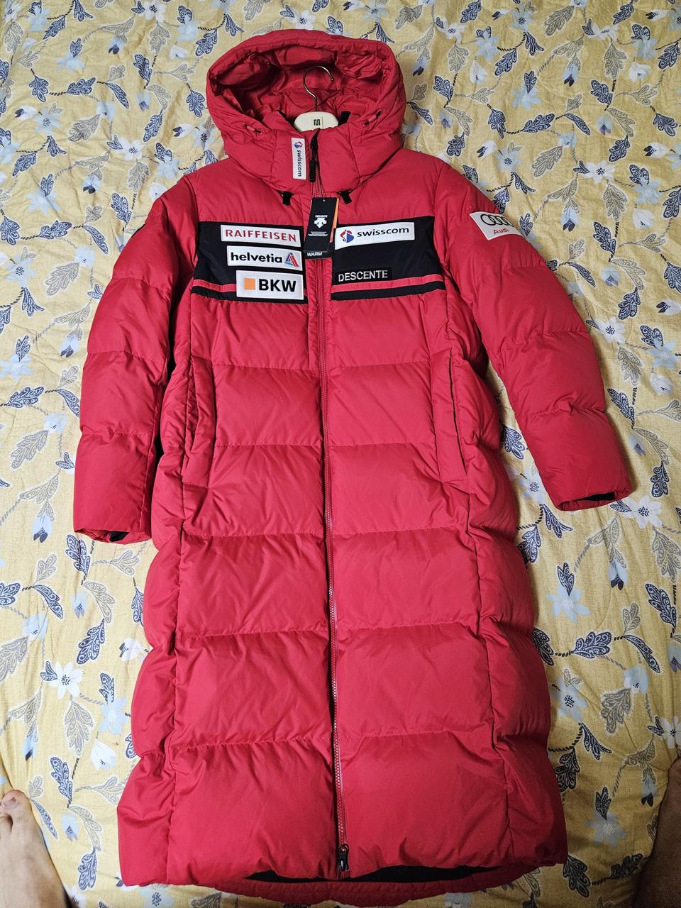 데상트 아우디 롱패딩 팔아요(95)새상품