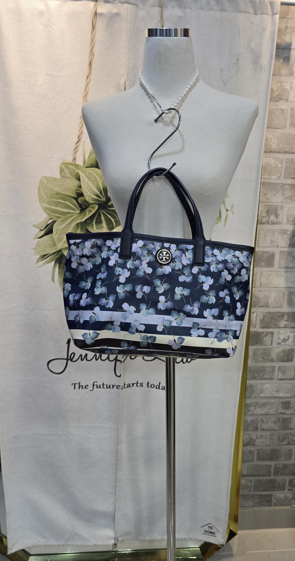 토리버치 가죽 토트백