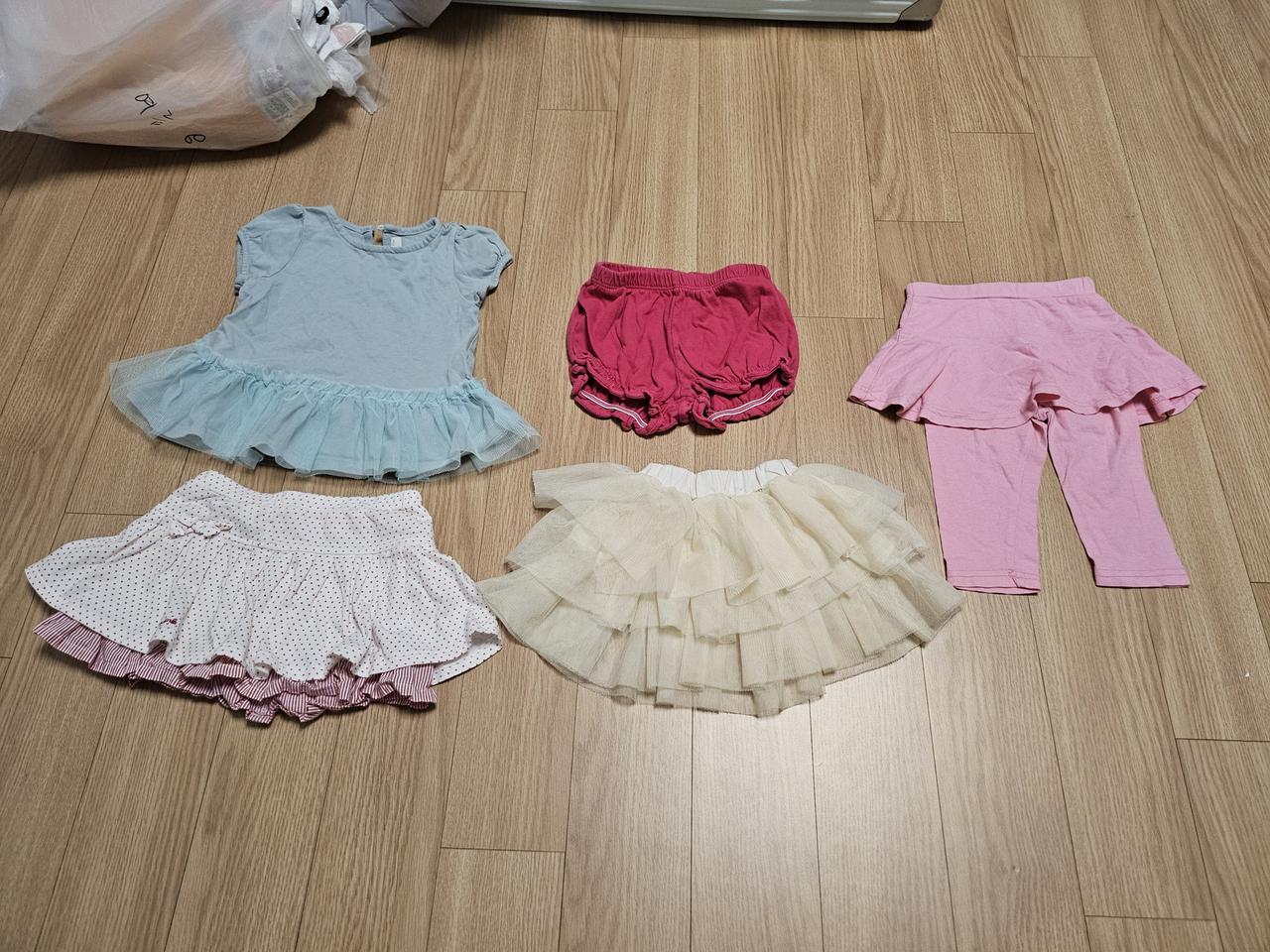 유아 여아 옷 80사이즈 밍크뮤 등