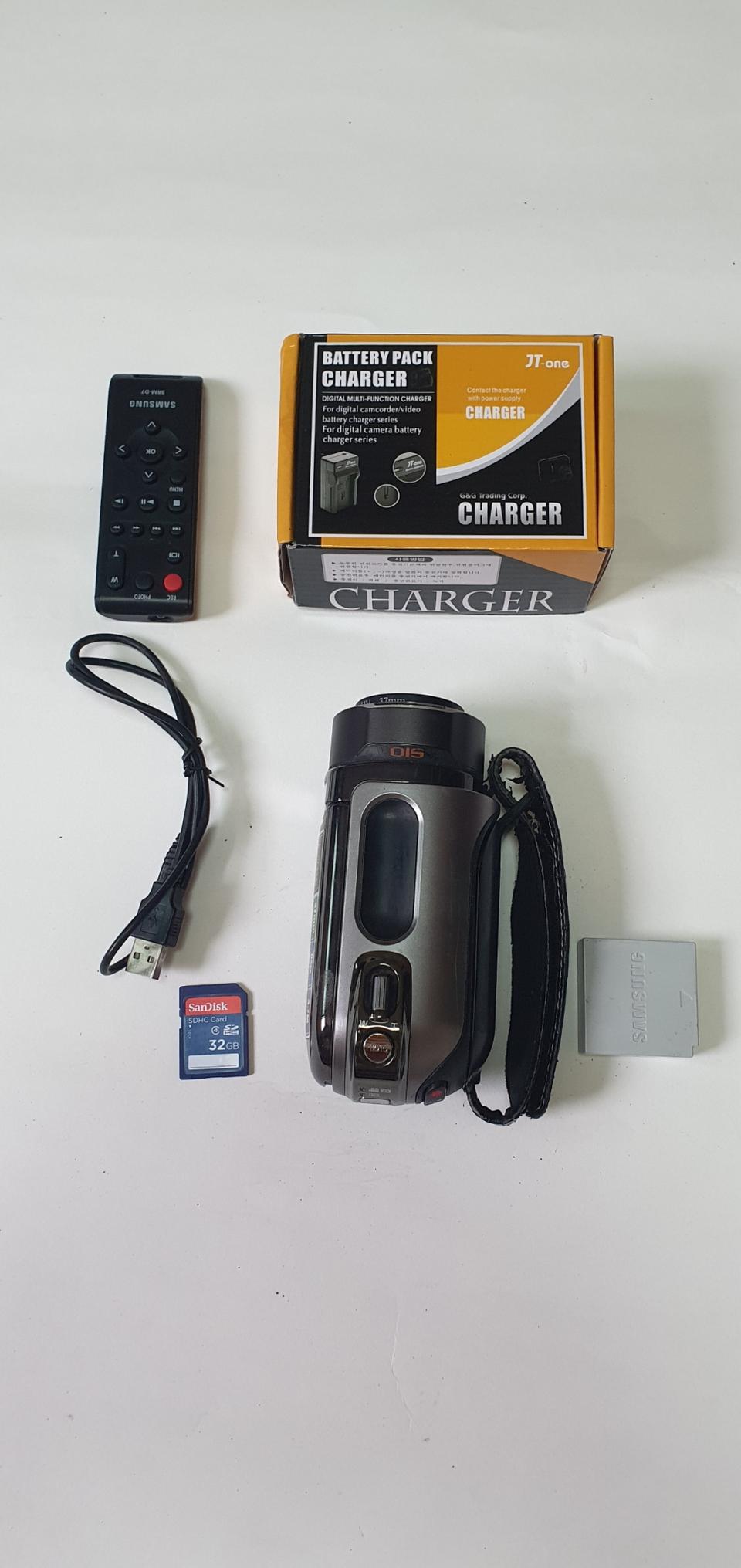 삼성전자 디지털 캠코더 HMX-H106.상태최상