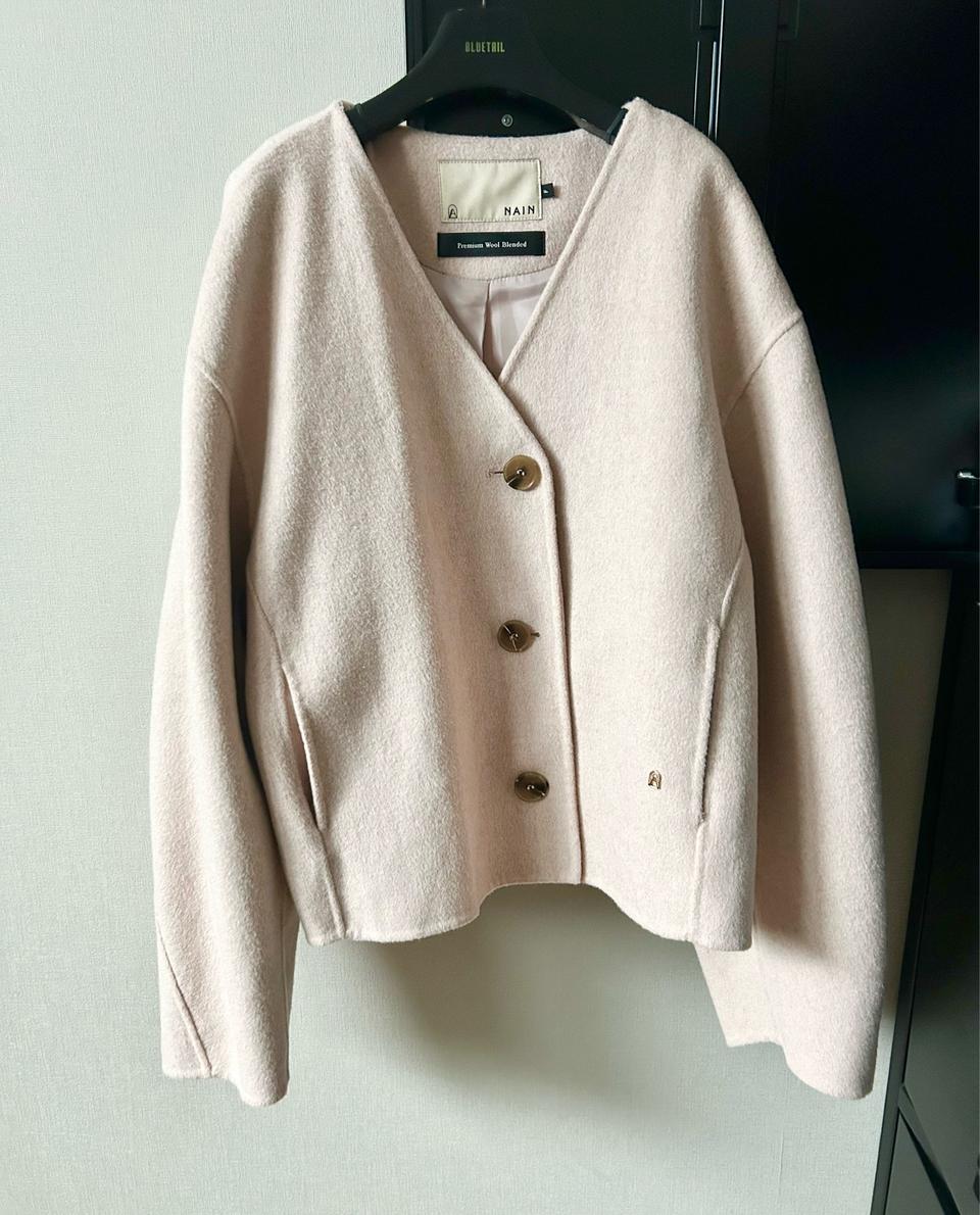 나인(NAIN) 울혼방 연핑크 하프코트