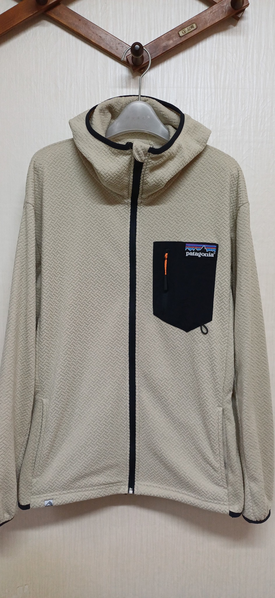 파타고니아 에어 후드ㆍ100