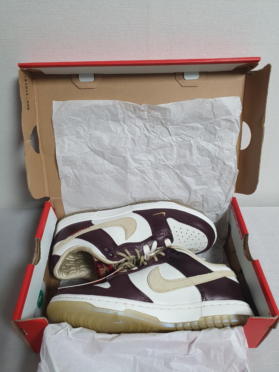 미사용 새상품 240mm 나이키 덩크 로우 LX