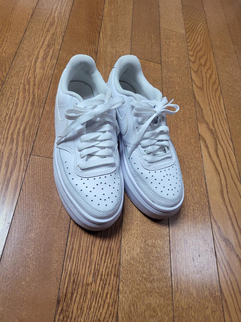 나이키 코트비전230