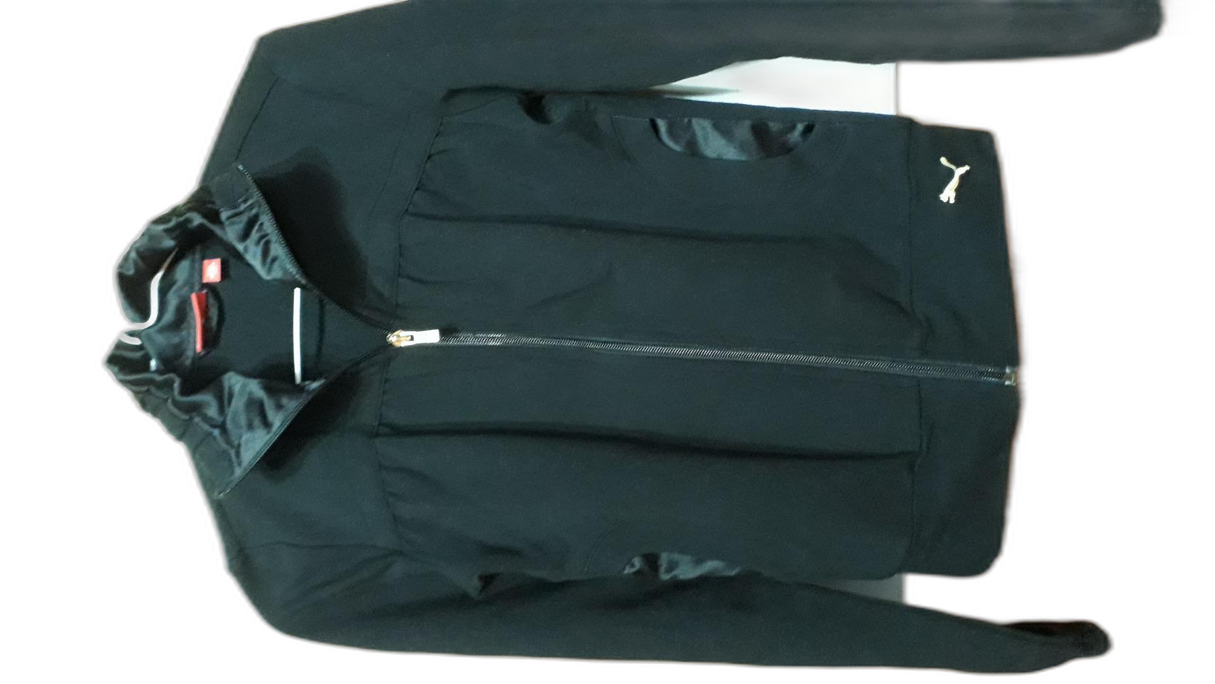 puma 푸마 집업 xs  사이즈입니다