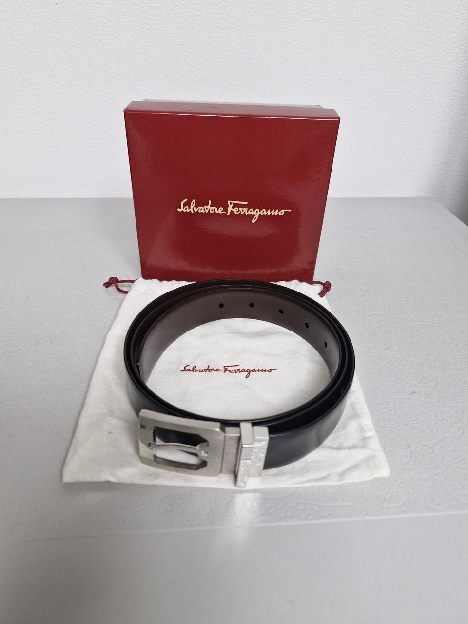 페라가모 스퀘어 신사정장 양면 가죽벨트 새상품급 정품