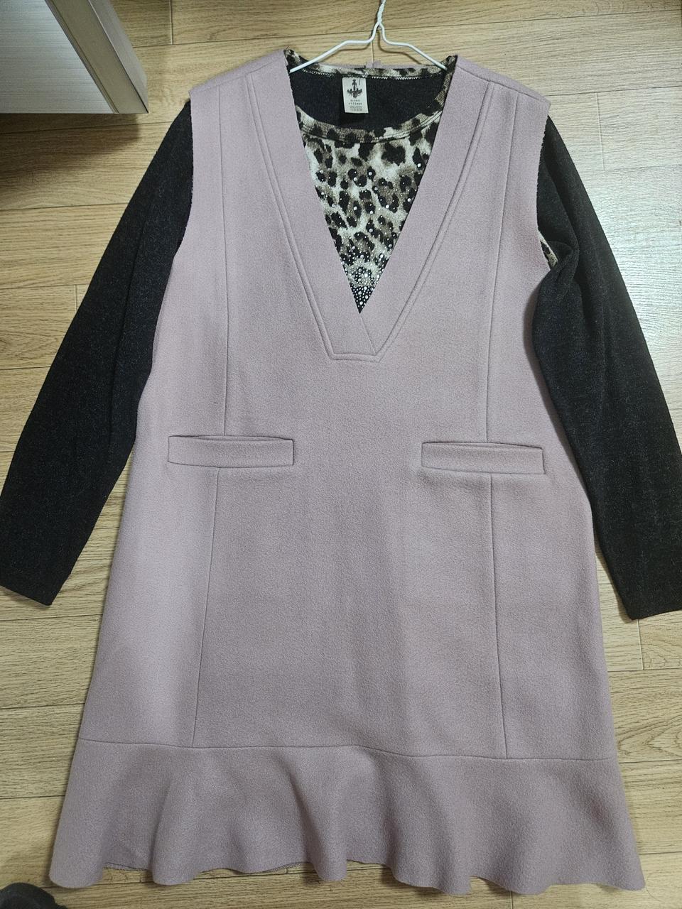 조끼 원피스랑 블라우스 세트