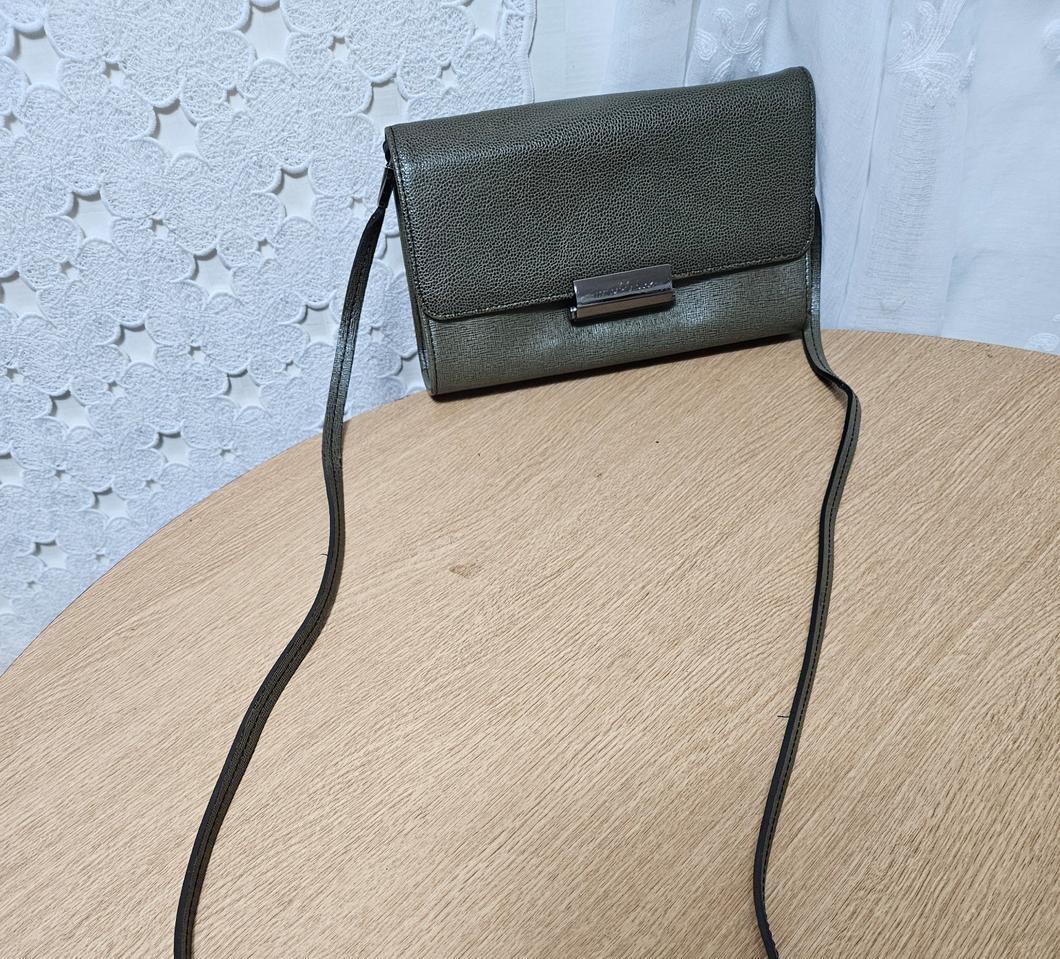 만다리나덕 크로스백