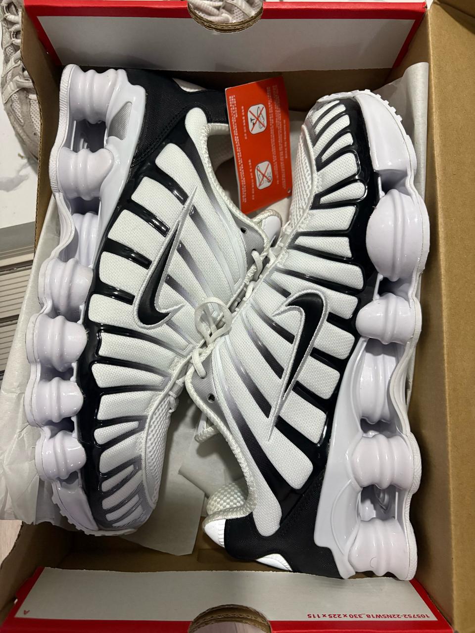 나이키 에어맥스 샥스 TL280