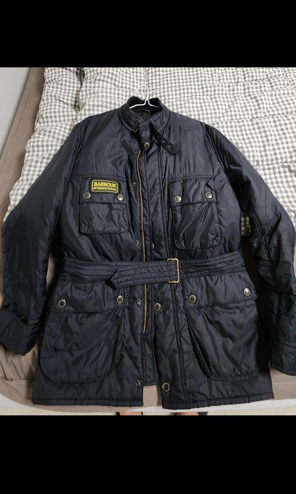 바버 패디드자켓(m) 구하기힘든제품!! 정품