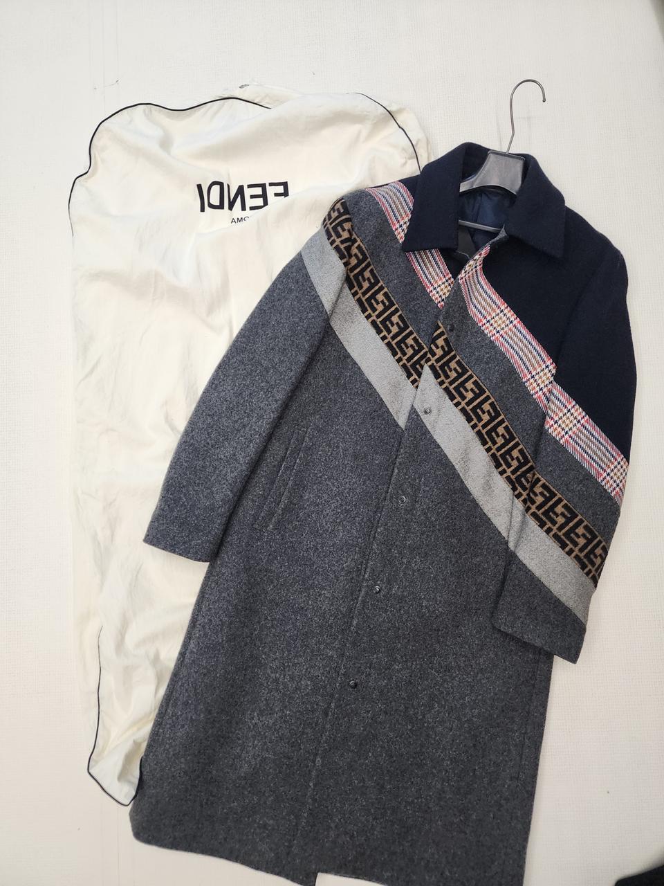 펜디코트,팬디 fendi 명품의류 ,펜디 버버리 ,몽클레어 코트