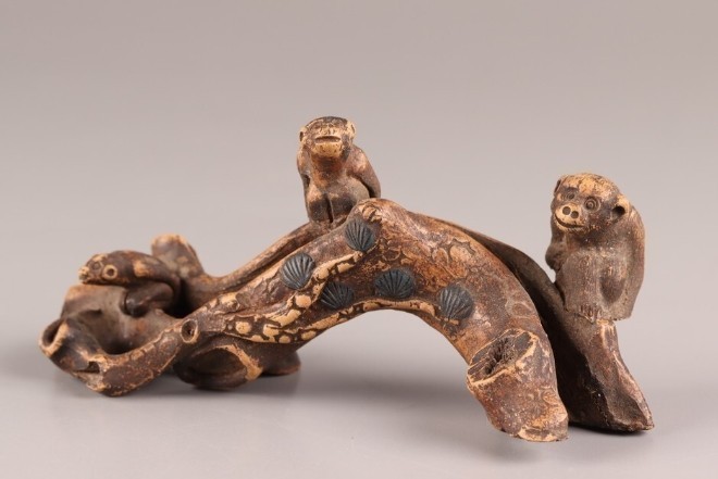 나무와 원숭이앤틱도자필가(筆家)