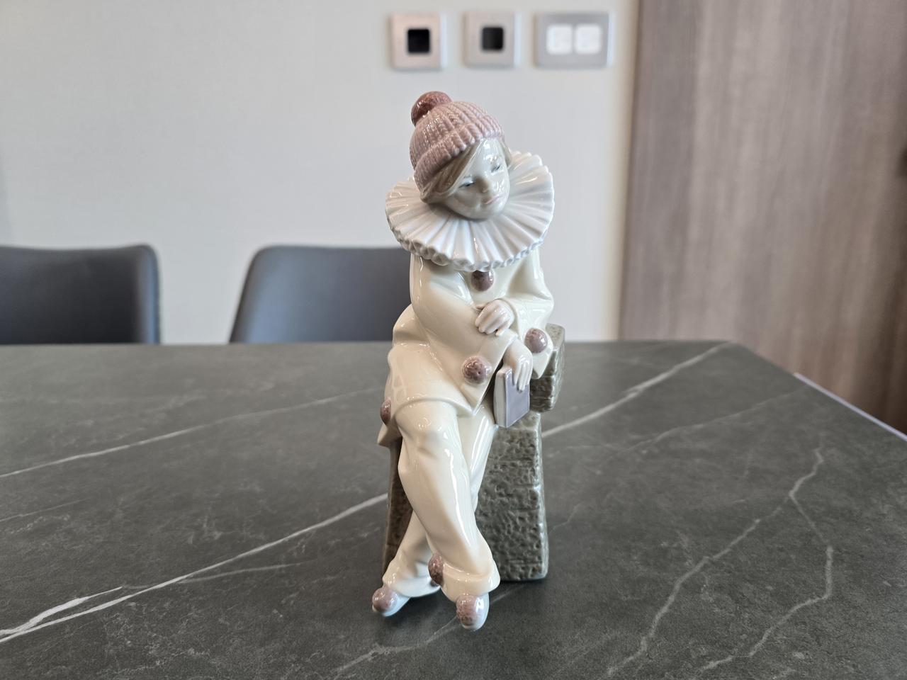 야드로 어릿 광대 피겨린