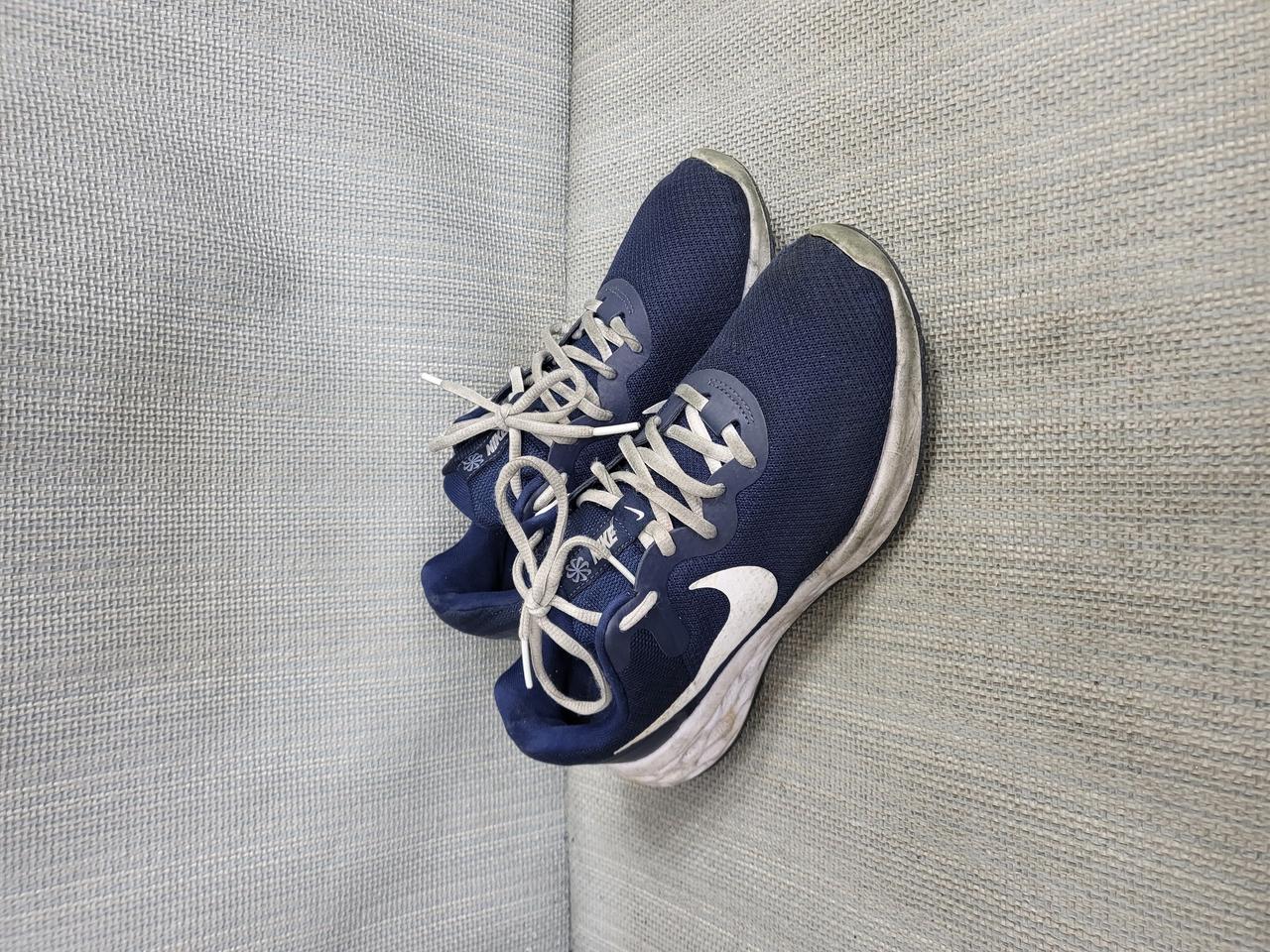 나이키 런닝화 270