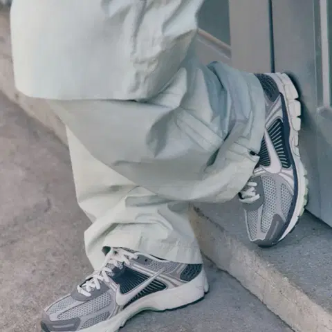 나이키 줌 보메로 5 W NIKE ZOOM VOMERO 5