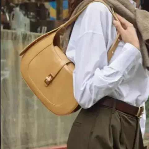 엠제이드 아만다 클래식 M (버터옐로)