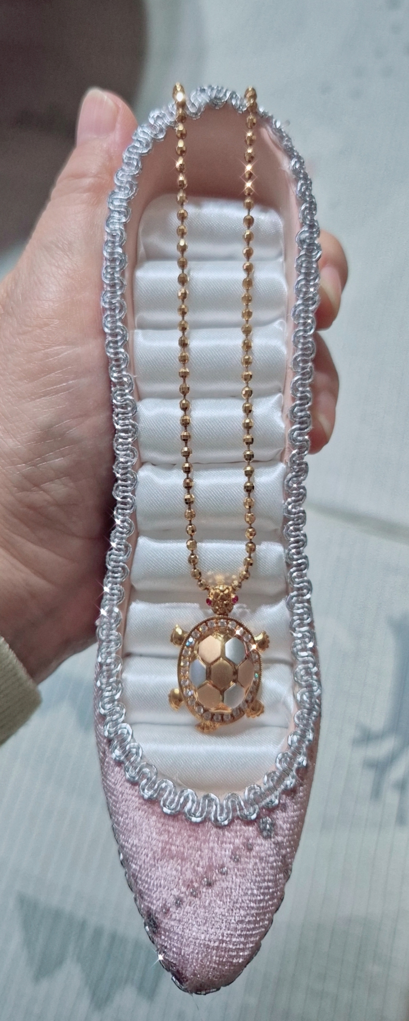 5만내림)18k 옐로골드 팔각 미러볼 목걸이(2.485돈 이상)