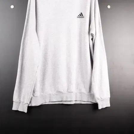 [L] 아디다스 로고 스웻셔츠
