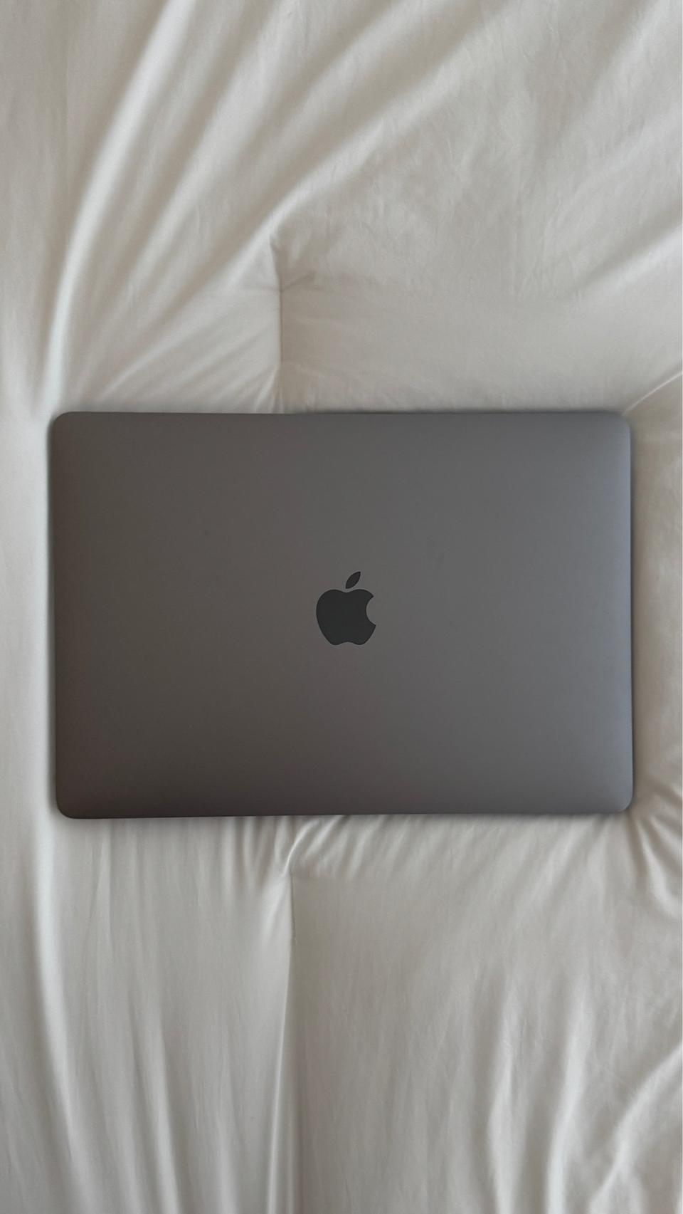 맥북 프로 13인치 M2 스페이스 그레이