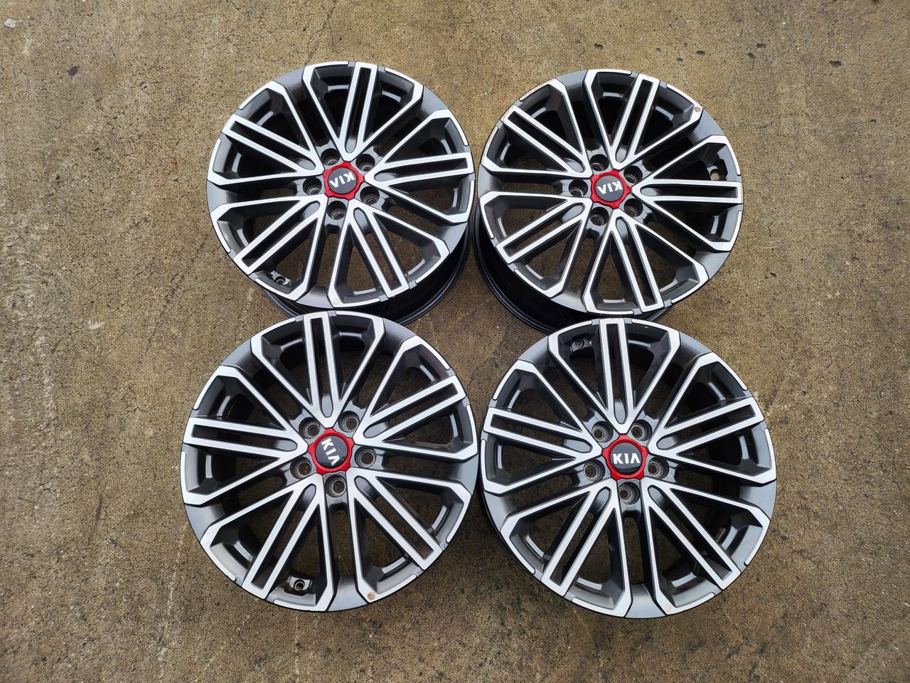 더뉴 K3 GT 18인치 순정휠 중고휠 팝니다