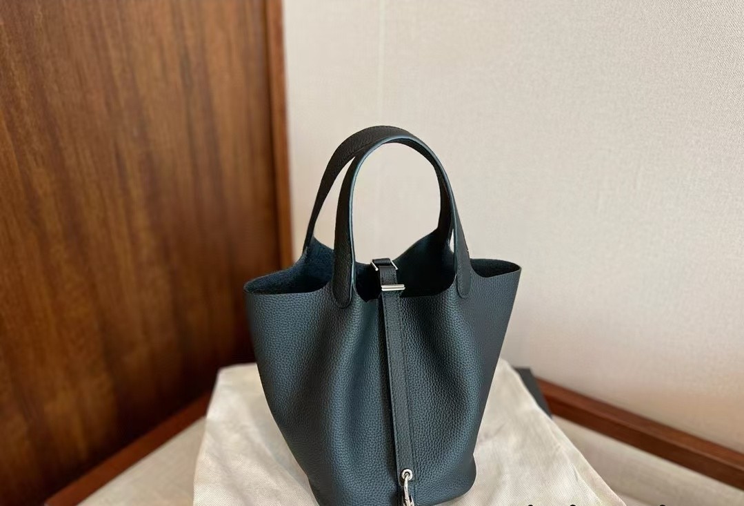 에르메스 피코탄 18