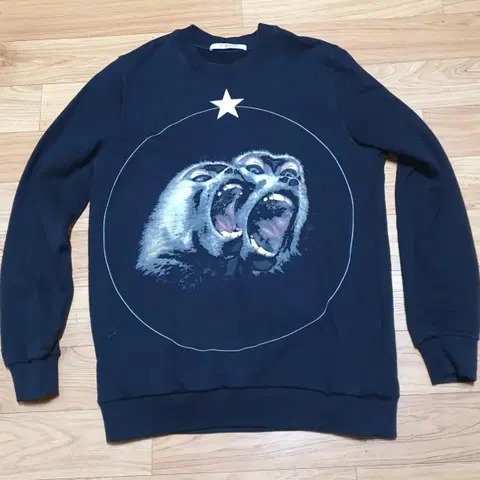 GIVENCHY 지방시 몽키 프린팅 맨투맨 블랙 남자100 이미지참조