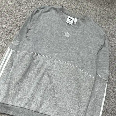 [95] 아디다스 맨투맨