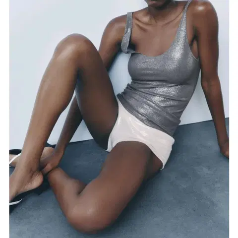 zara 자라 메탈릭 플루이드 탑 - 실버,M