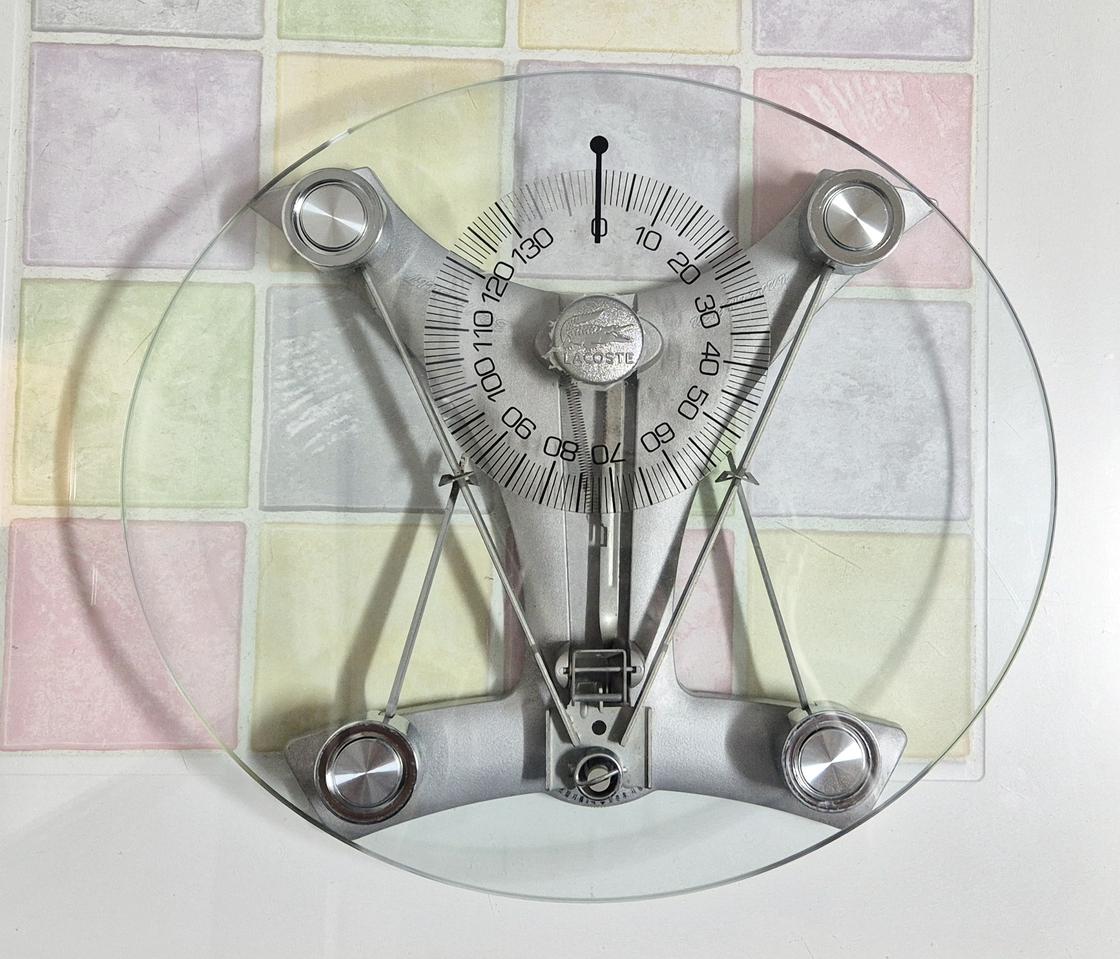 라코스테 기계식 몸무게 저울 판매 합니다