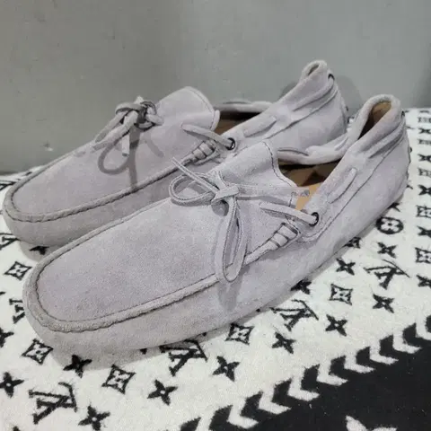 정품 토즈 스웨이드 드라이빙 슈즈