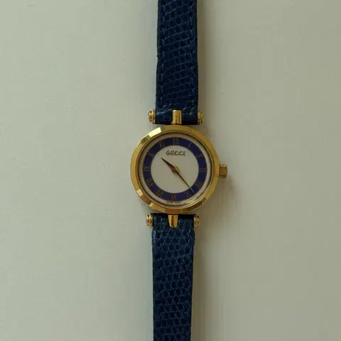 구찌 블루 쉐리 여성 시계