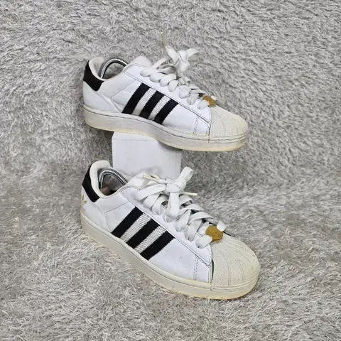 구제짱짱맨 230 아디다스 슈퍼스타 스니커즈