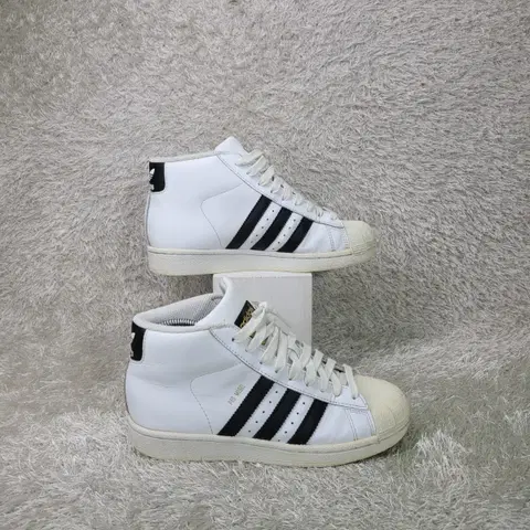 구제짱짱맨 225 아디다스 프로모델 J 스니커즈