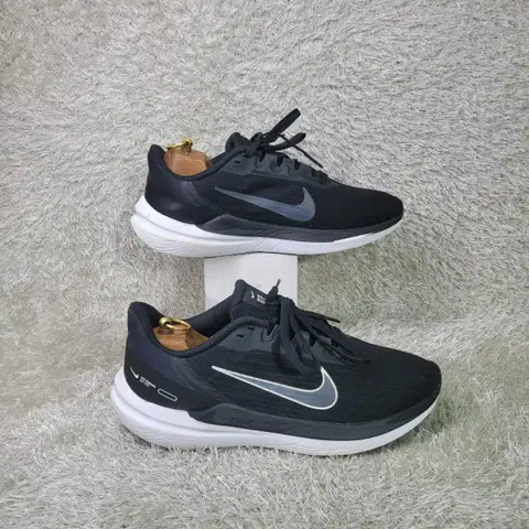 구제짱짱맨 265 나이키 에어 윈플로9 운동화