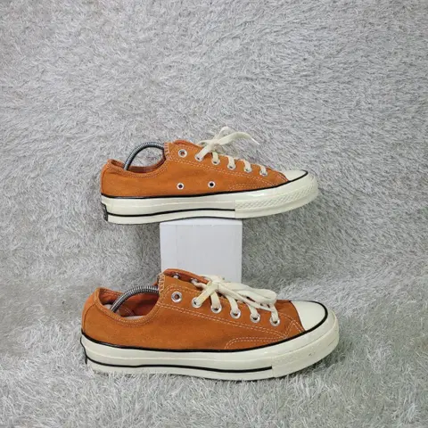 구제짱짱맨 250 컨버스 척70 로우 스웨이드 오렌지 스니커즈