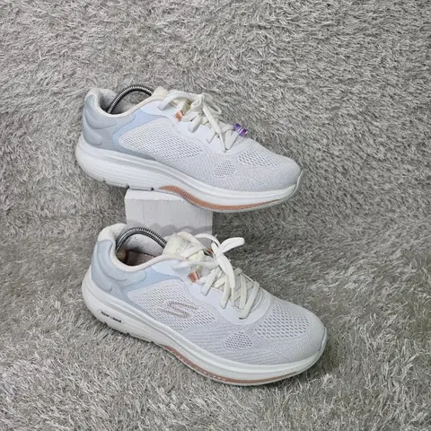 구제짱짱맨 245 스케쳐스 고워크 워크아웃 워커 운동화