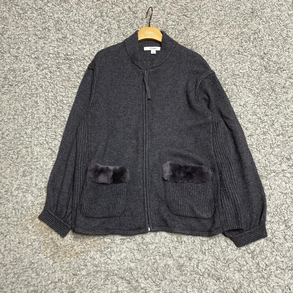 에스제이와니 라쿤퍼 블렌드 니트 자켓