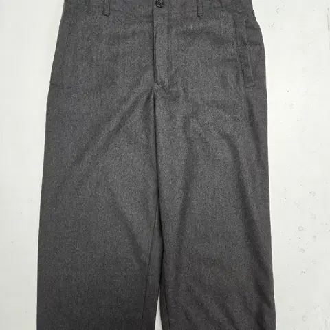 마가렛 호웰 울 혼방 그레이 5부 바지