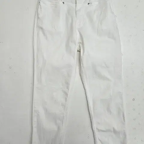 플랜테이션 화이트 데님 팬츠 일자바지 이세이미야케