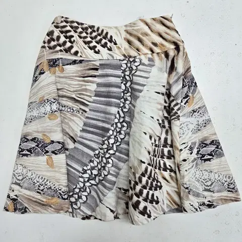 까발리 패턴 A라인 스커트