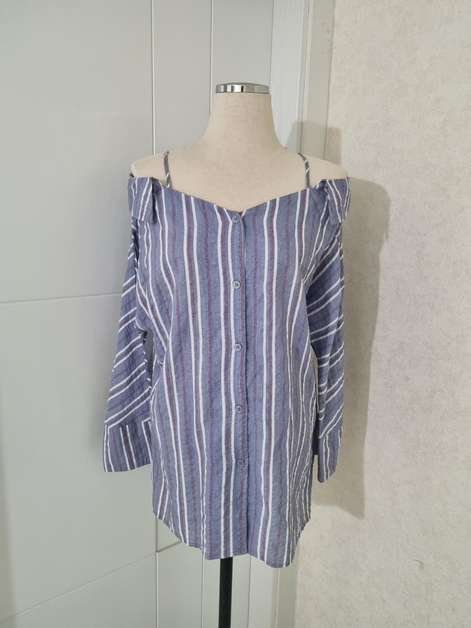프리 오프숄더 블라