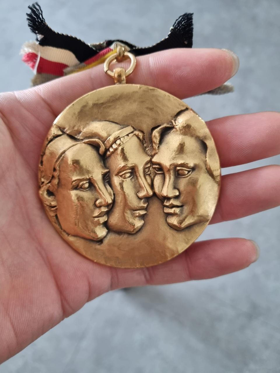 일본 유니버시아드 시상금메달